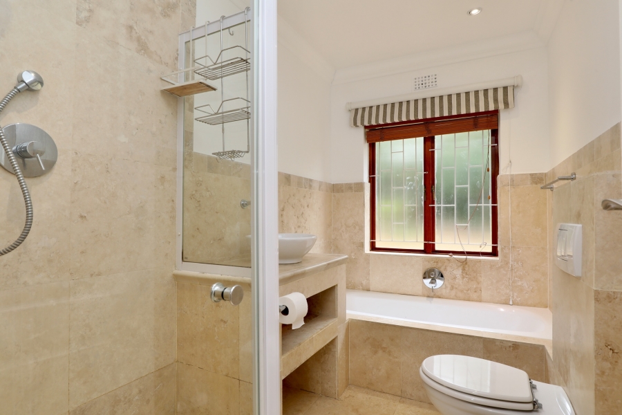 To Let 4 Bedroom Property for Rent in La Concorde Western Cape